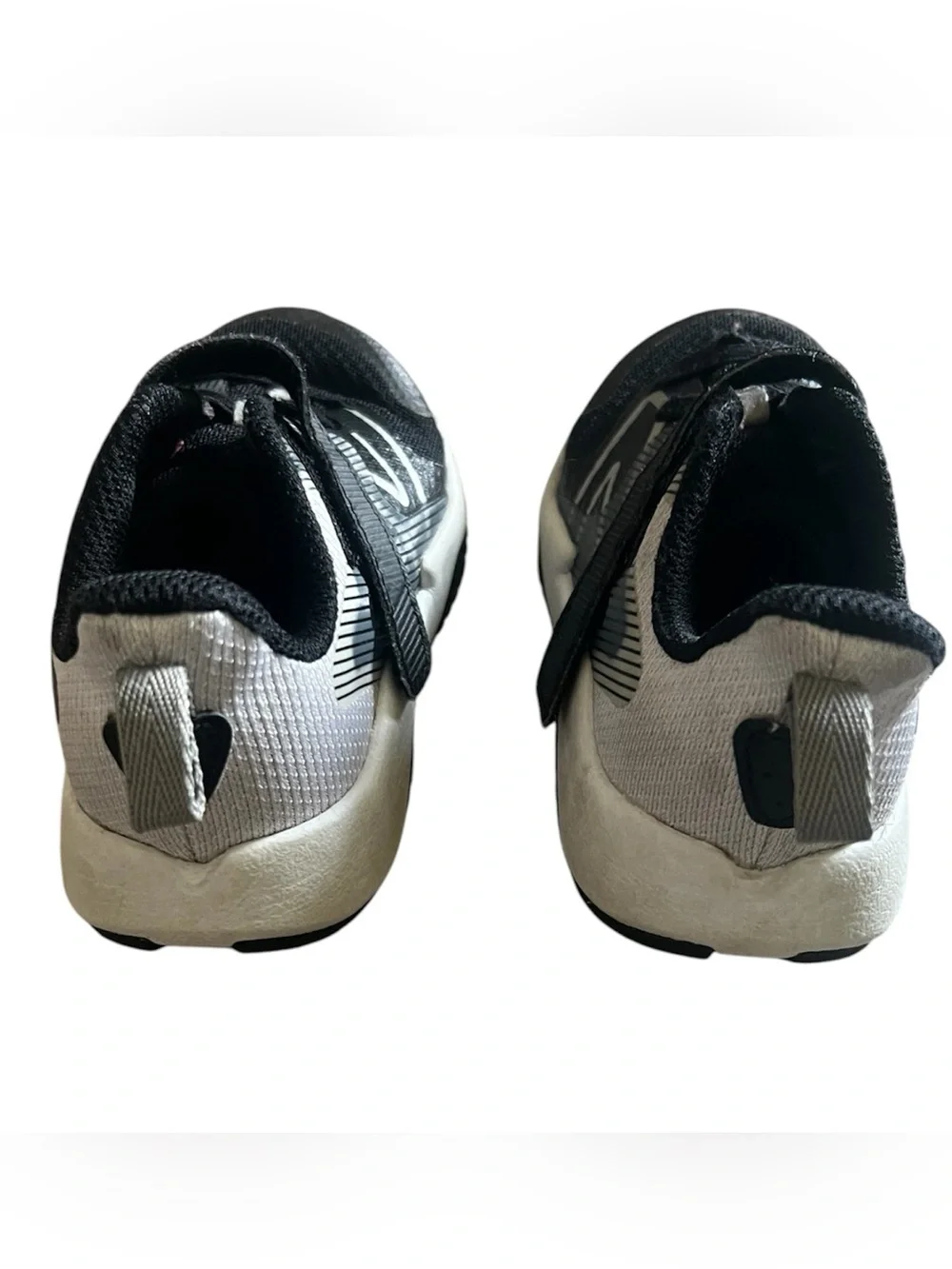 New Balance RAV v2 Kids' Black and White Running Shoes | Size 9.5 Wide